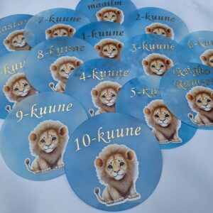 Akrüülist kuukaardid