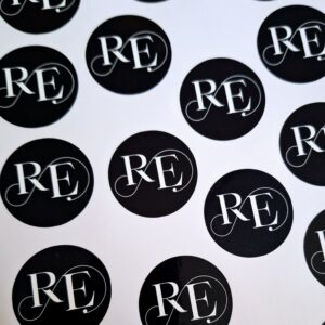 KLEEBISED (KLEEBITAVAD JA TRIIGITAVAD)